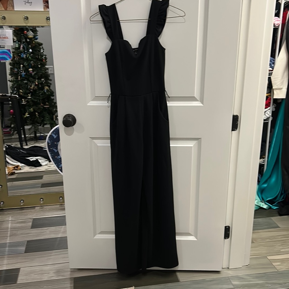 great jumpsuit for anything love it it’s so cute only one once